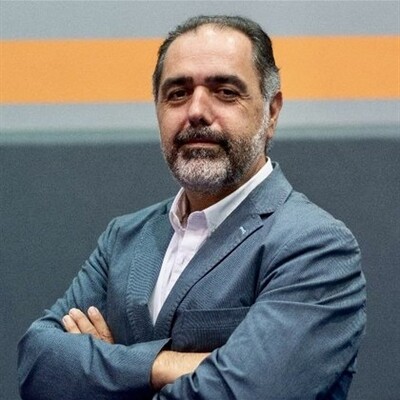 Arash Nejatian Arash Nejatian