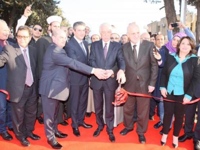 ICARDA’s director general (second from left), president of LARI (third from left), and Lebanese minister of agriculture (center) inaugurate the new lab facilities at the Tal Amara Station, eastern Lebanon. (Photo Credit: LARI)