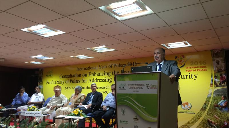 Dr. Mahmoud Solh, Director General of ICARDA, speaking at India's National Consultation Meeting on Pulses 