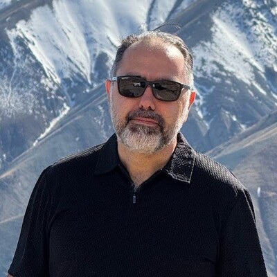 Arash Nejatian Arash Nejatian