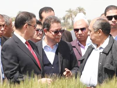 From left: HE Hany Abdel-Gaber, the Governor of Beni Suef; Mr. Aly Abousabaa, Director General of ICARDA; and HE Azzedeen Abusett, Minister of Agriculture and Land Reclamation