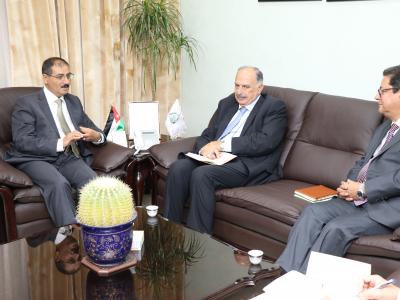 Jordanian Agricultural Minister H.E. Dr. Rida Khawaldeh with ICARDA's outgoing and incoming DG, Dr. Mahmoud Solh and Mr. Aly Abousabaa