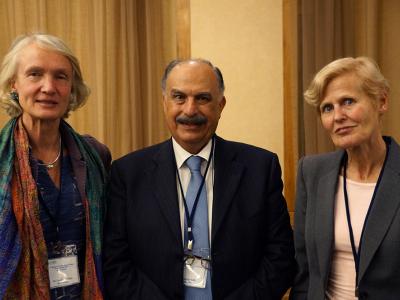 Outgoing BOT Chair, Dr. Toulmin (left), ICARDA DG, Dr. Solh (middle), and incoming BOT Chair, Dr. Thalwitz (right).